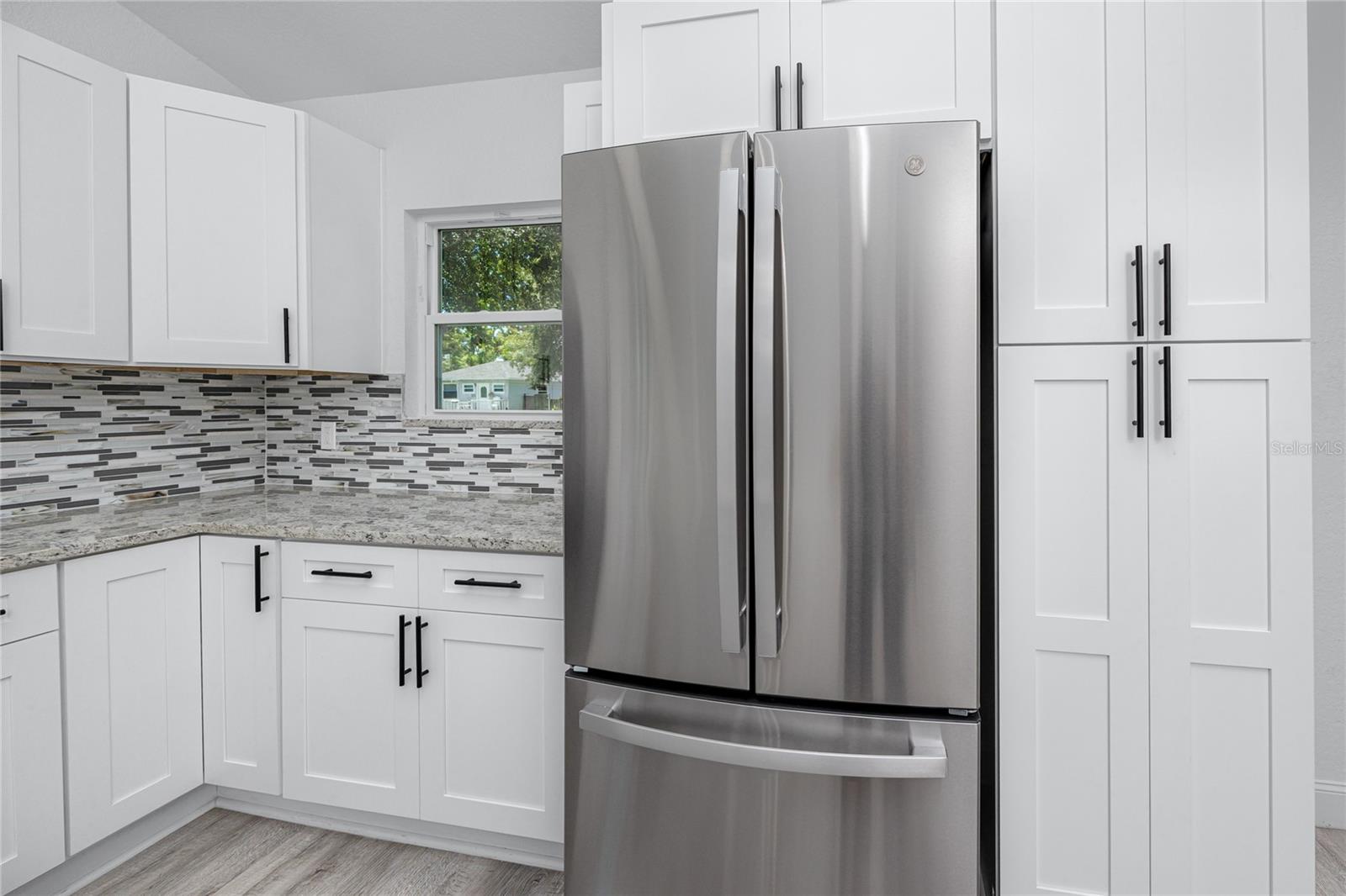 Image 13 of 45 For 2859 38th Avenue N