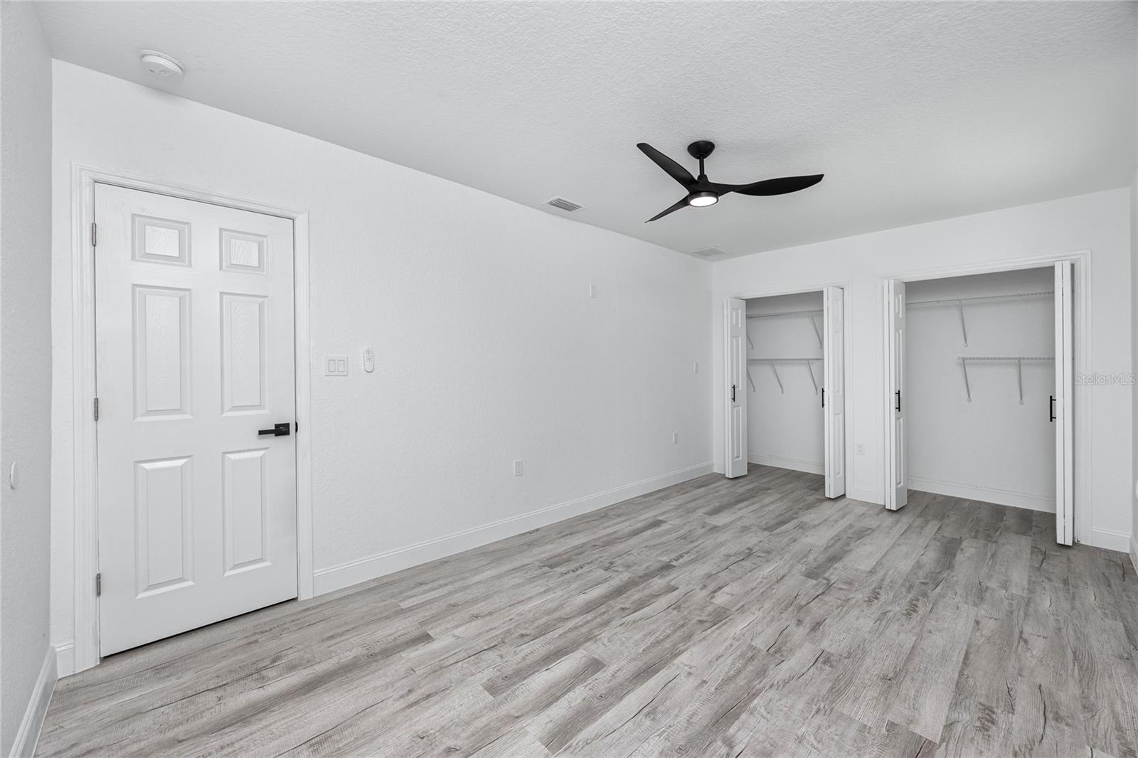 Image 18 of 45 For 2859 38th Avenue N