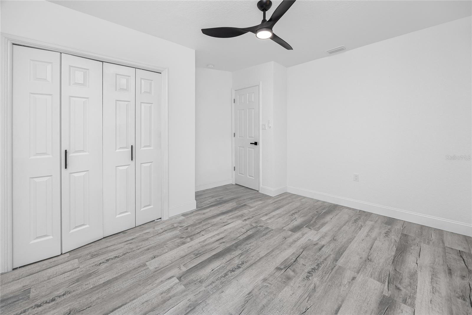 Image 24 of 45 For 2859 38th Avenue N