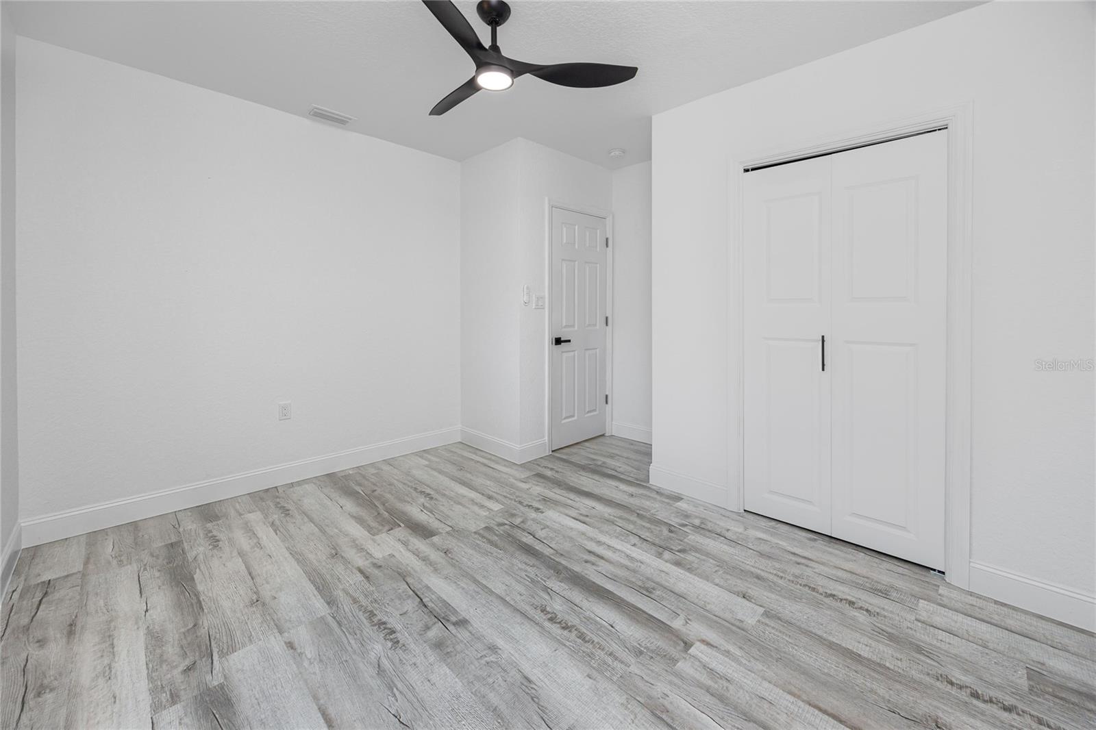 Image 30 of 45 For 2859 38th Avenue N