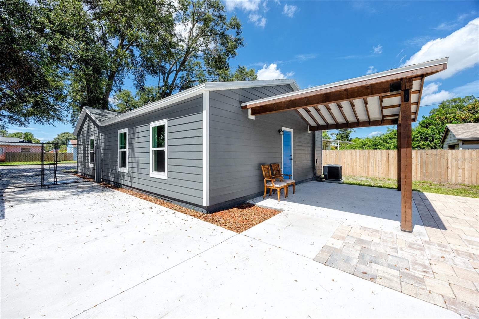 Image 33 of 45 For 2859 38th Avenue N
