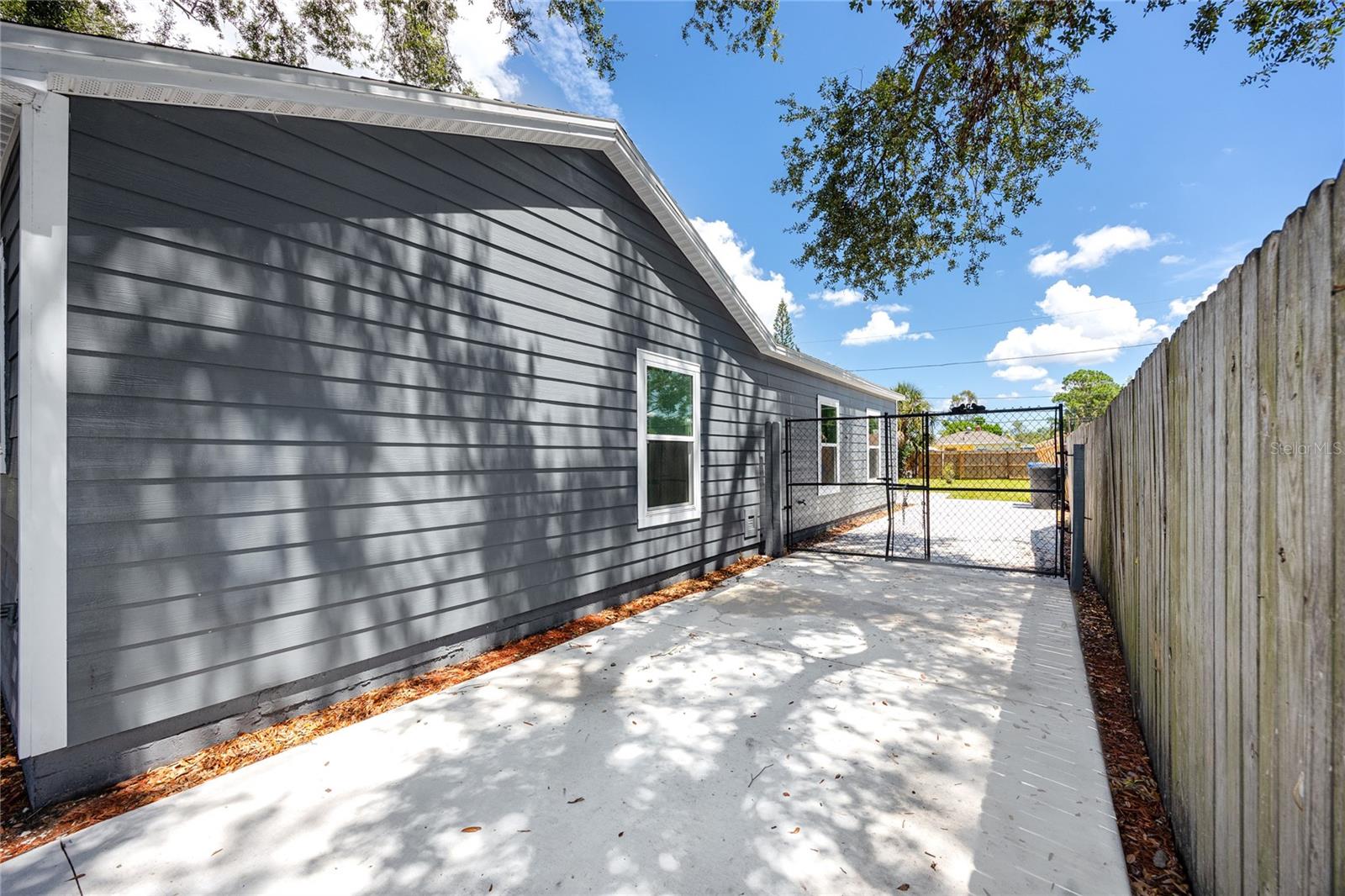 Image 41 of 45 For 2859 38th Avenue N