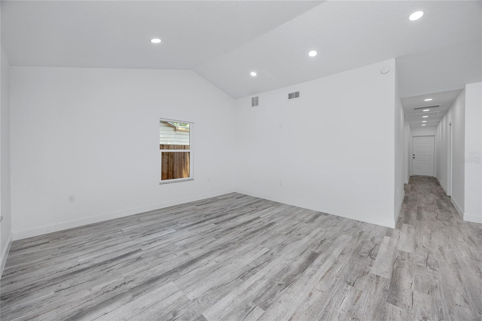 Image 9 of 45 For 2859 38th Avenue N