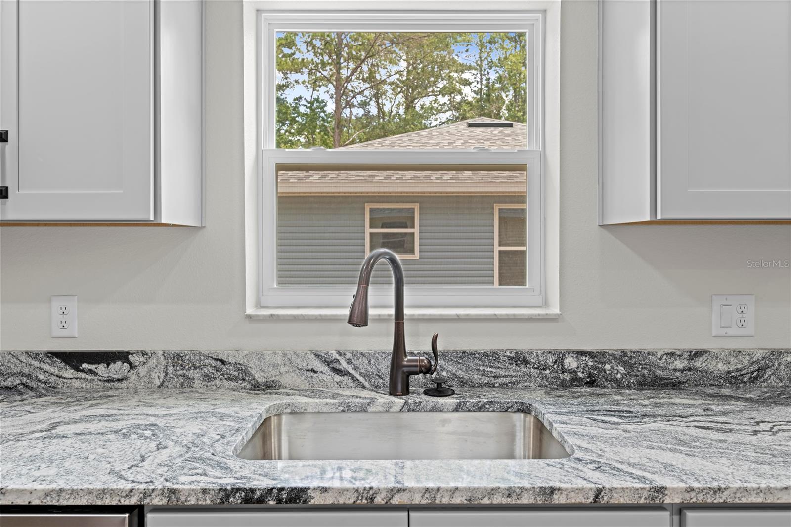Image 11 of 30 For 19267 Wildwood Drive