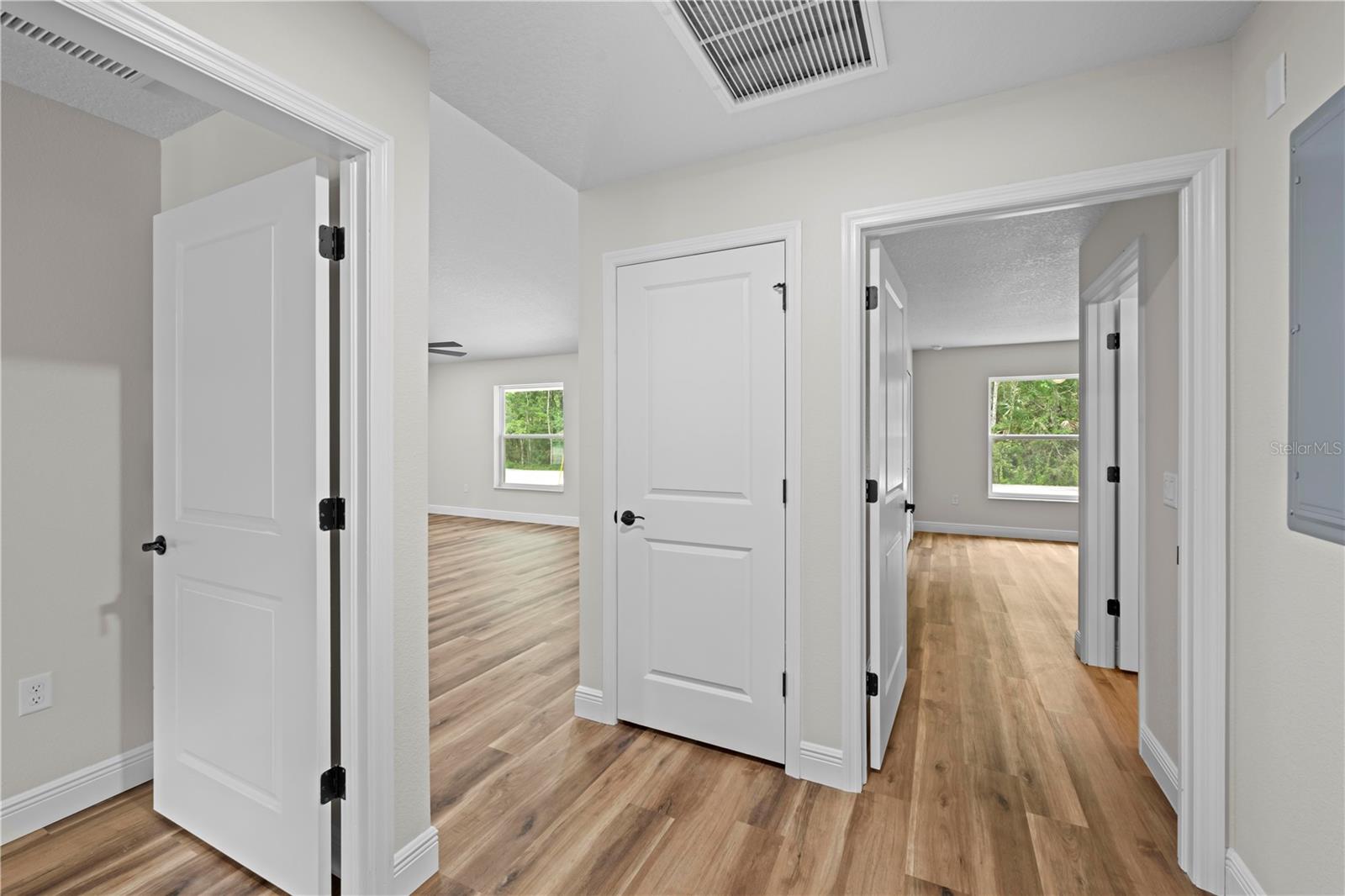 Image 27 of 30 For 19267 Wildwood Drive