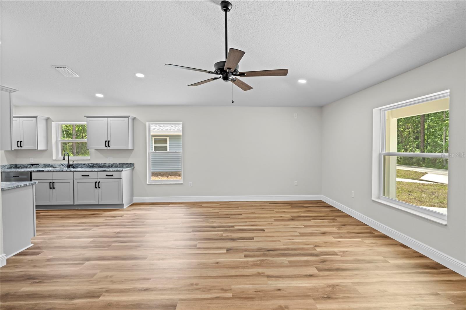 Image 5 of 30 For 19267 Wildwood Drive
