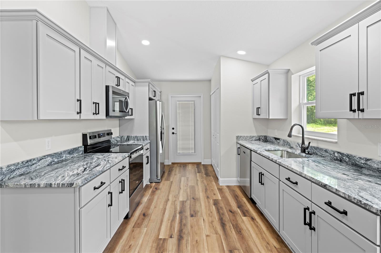 Image 9 of 30 For 19267 Wildwood Drive