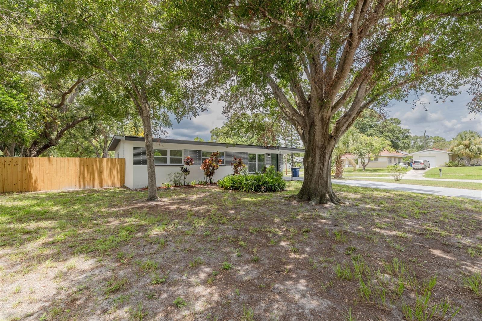 Image 3 of 29 For 1608 Carlos Avenue