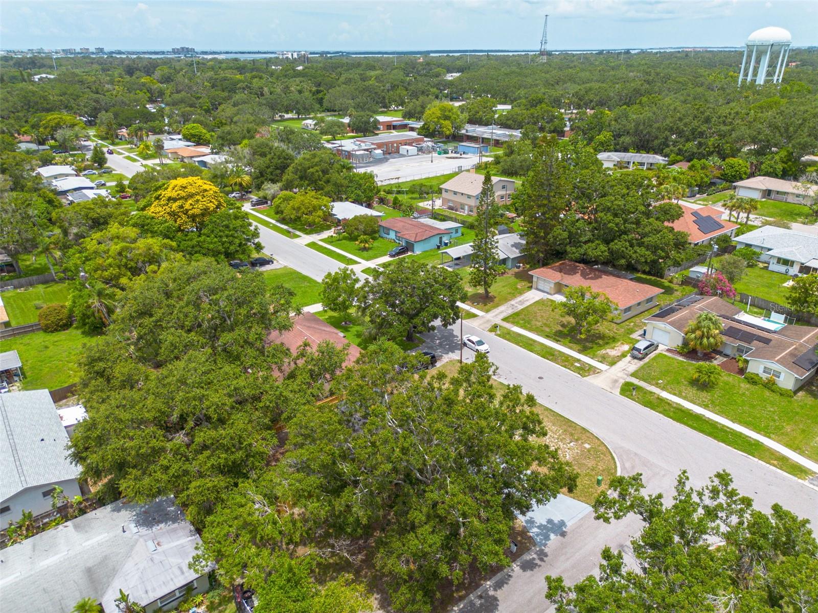 Image 5 of 29 For 1608 Carlos Avenue