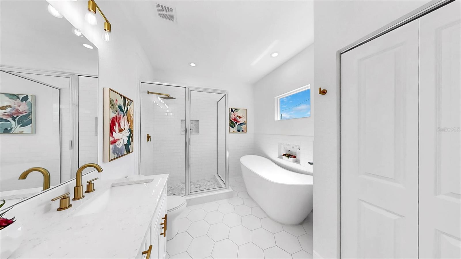 Image 20 of 66 For 2918 21st Street