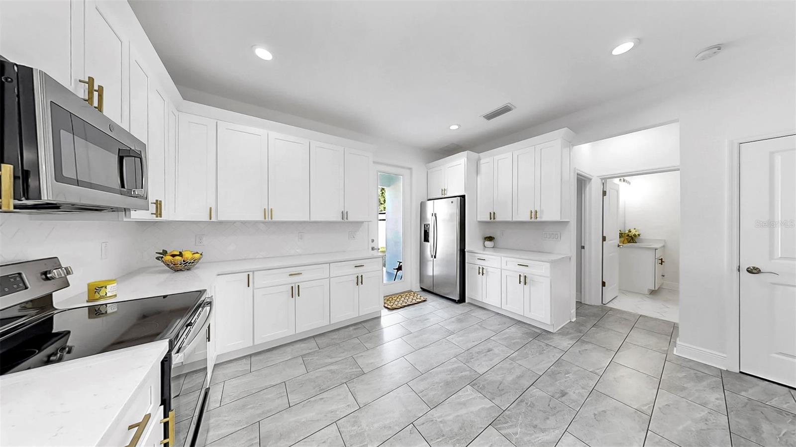 Image 9 of 66 For 2918 21st Street