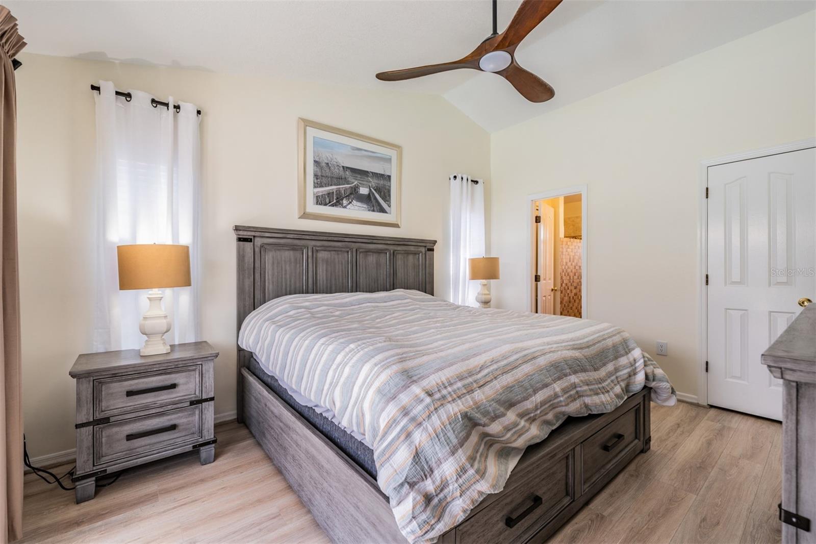 Image 12 of 59 For 37147 Foxrun Place