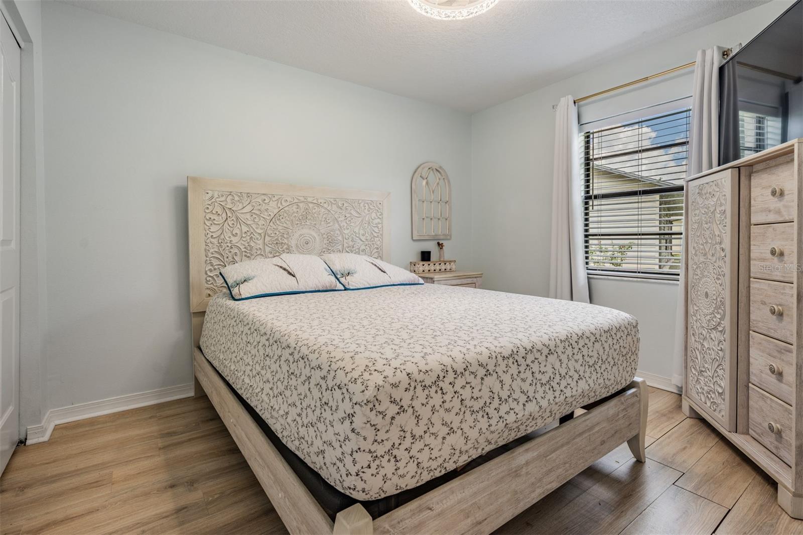 Image 14 of 59 For 37147 Foxrun Place
