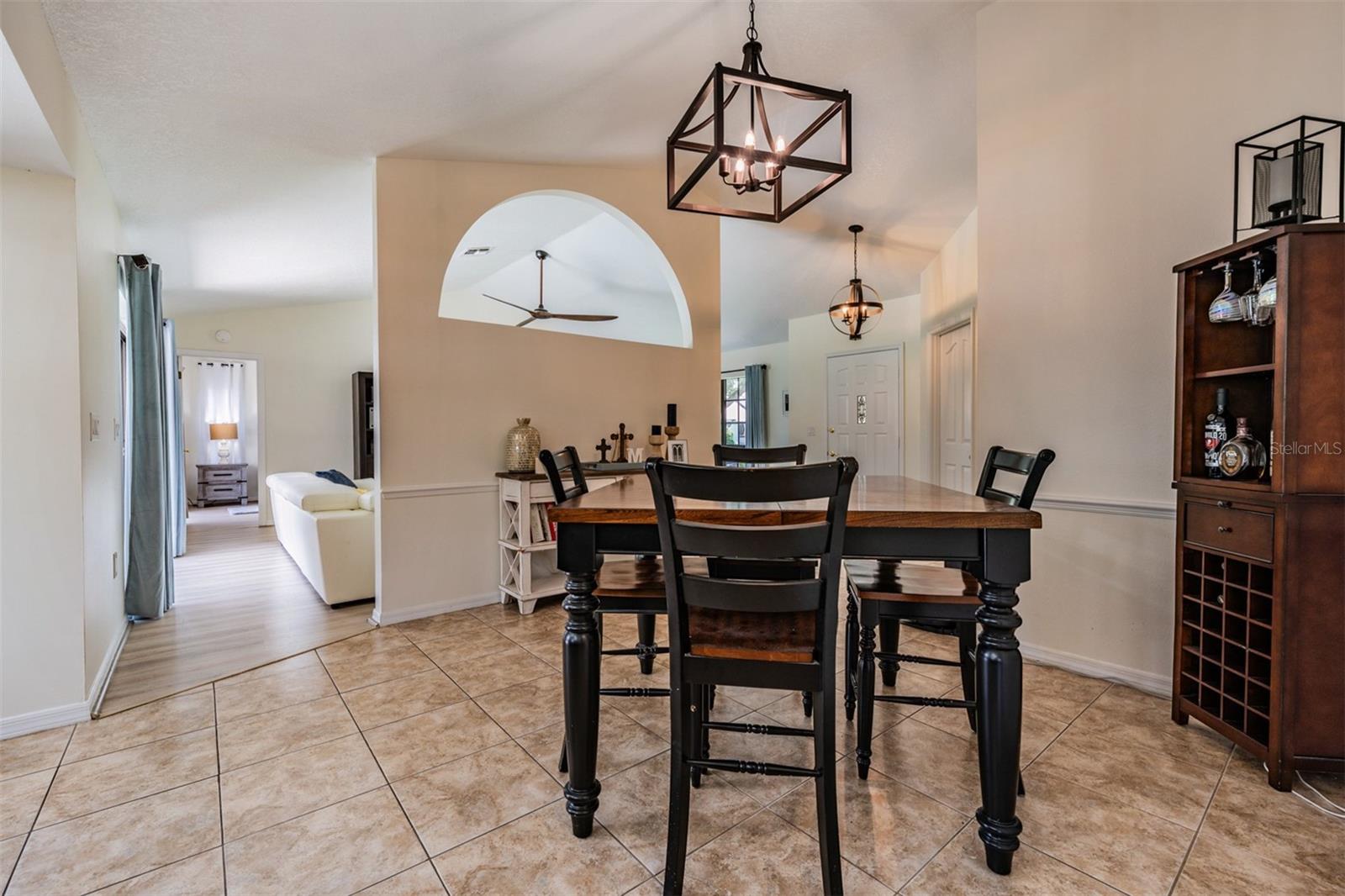 Image 19 of 59 For 37147 Foxrun Place