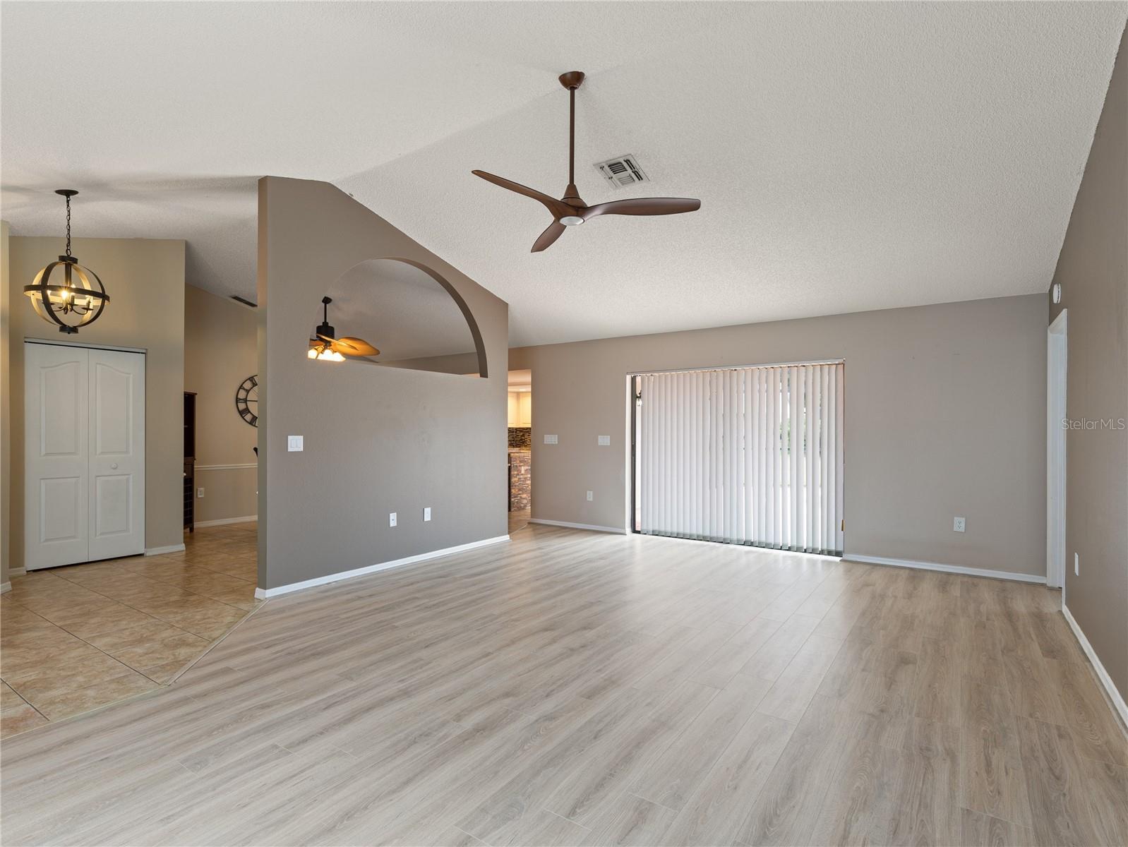 Image 32 of 59 For 37147 Foxrun Place
