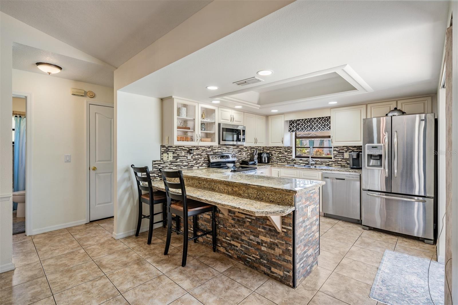 Image 9 of 59 For 37147 Foxrun Place