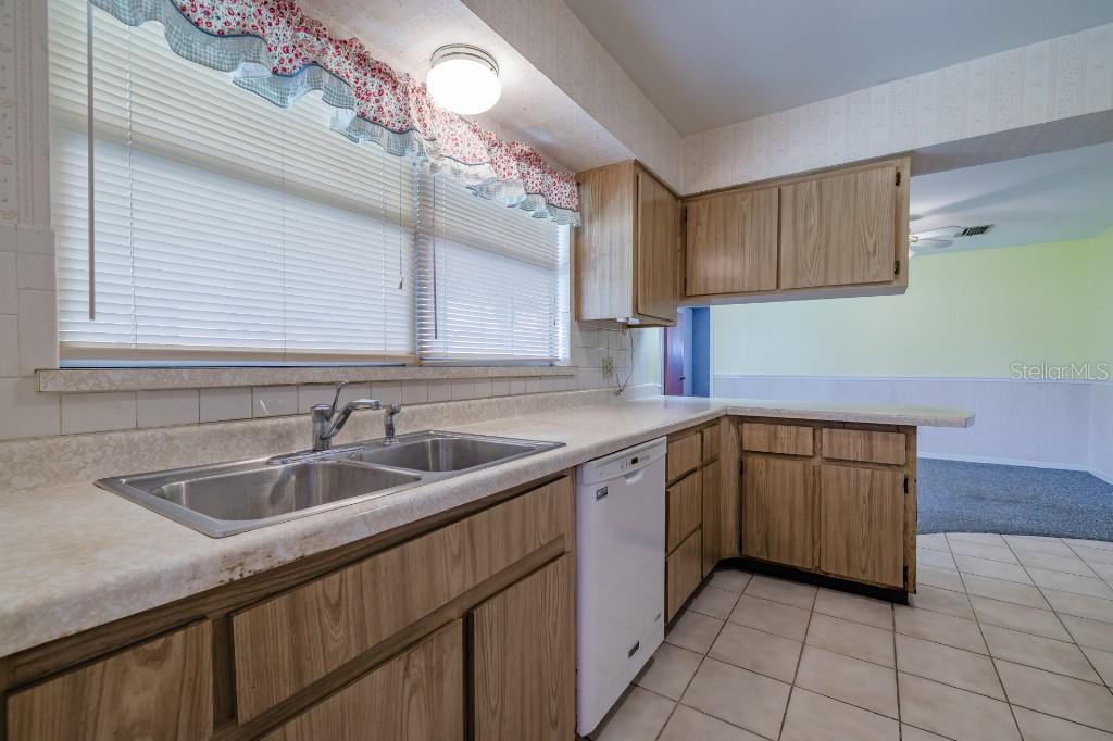 Image 21 of 50 For 5004 Hesperides Street
