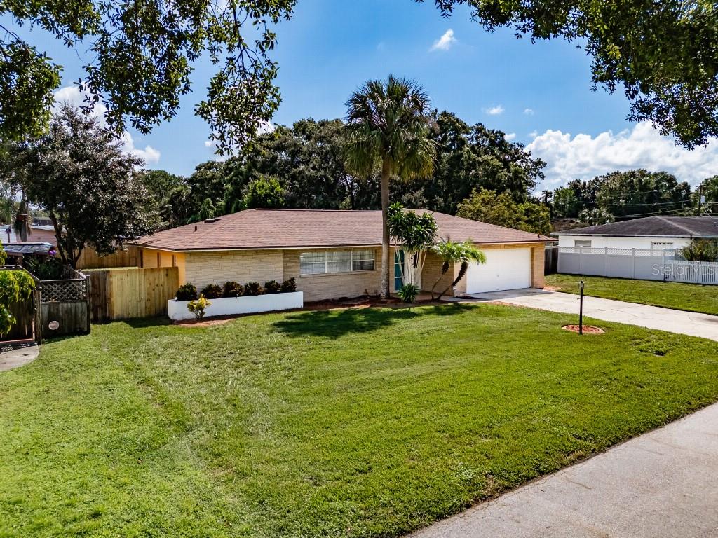 Image 3 of 50 For 5004 Hesperides Street