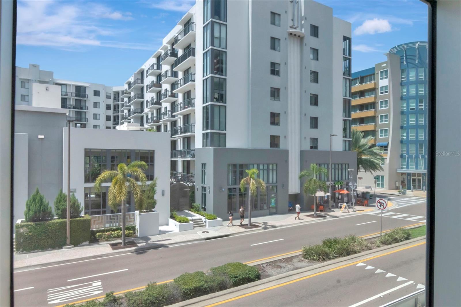 Image 10 of 35 For 1208 Kennedy Boulevard 226