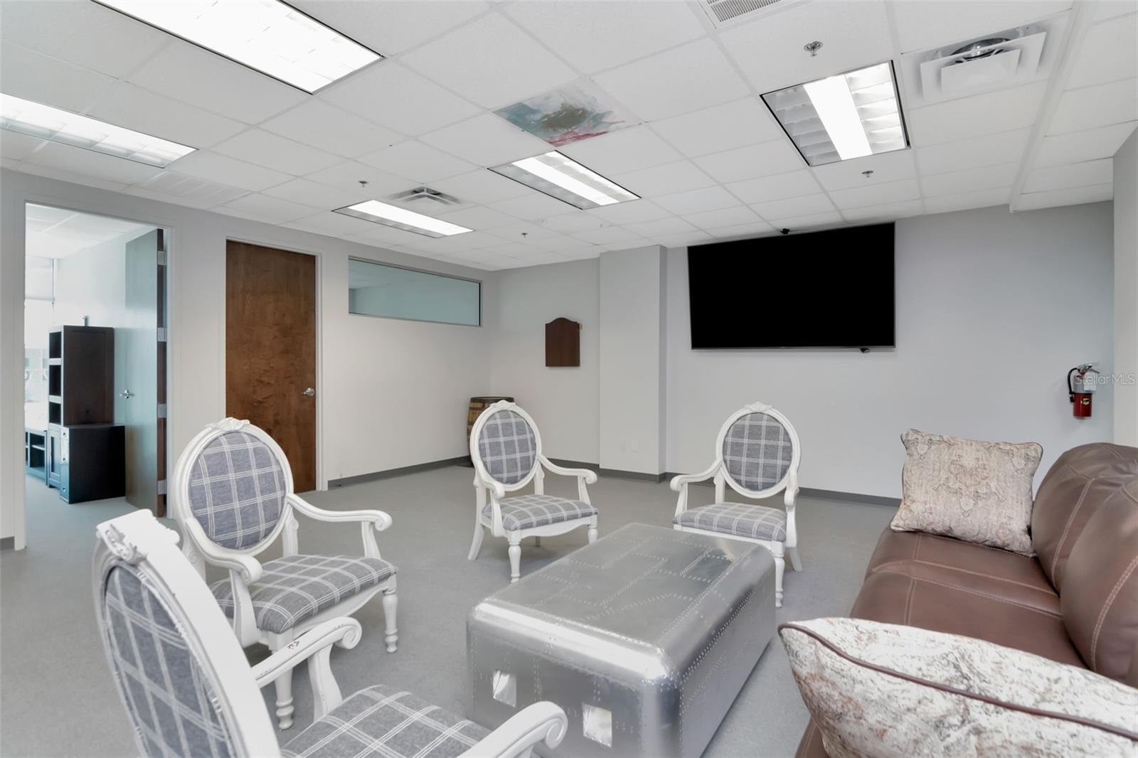 Image 12 of 35 For 1208 Kennedy Boulevard 226