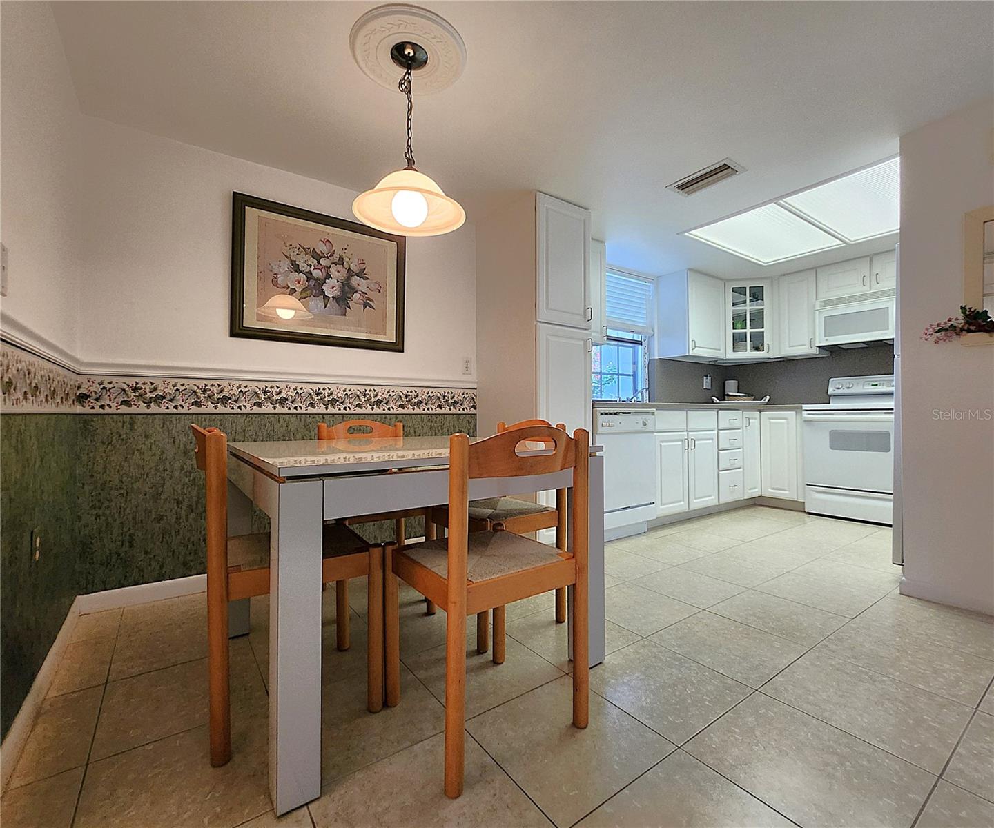 Image 21 of 45 For 14113 Cypress Circle