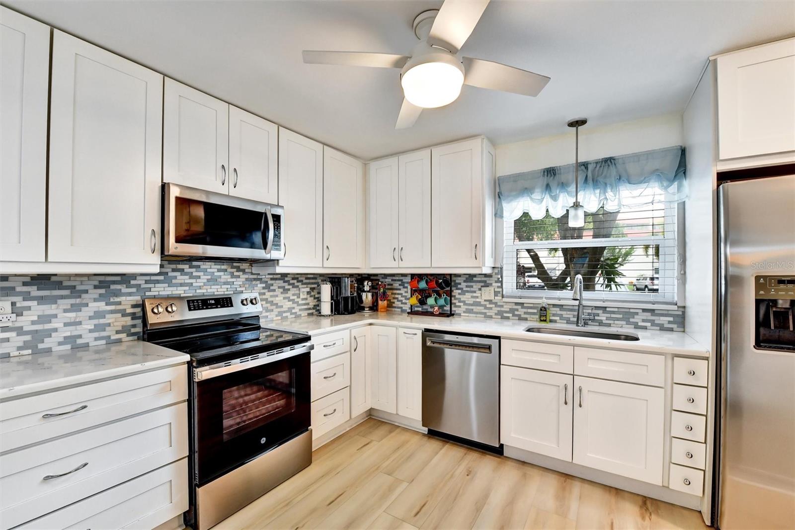 Image 21 of 69 For 2700 Bayshore Boulevard 544