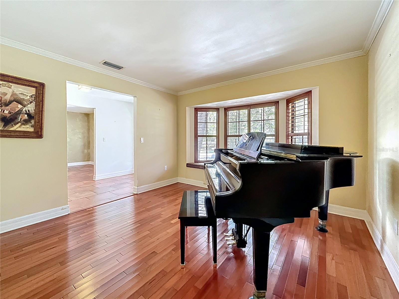 Image 6 of 51 For 2439 Madrid Avenue