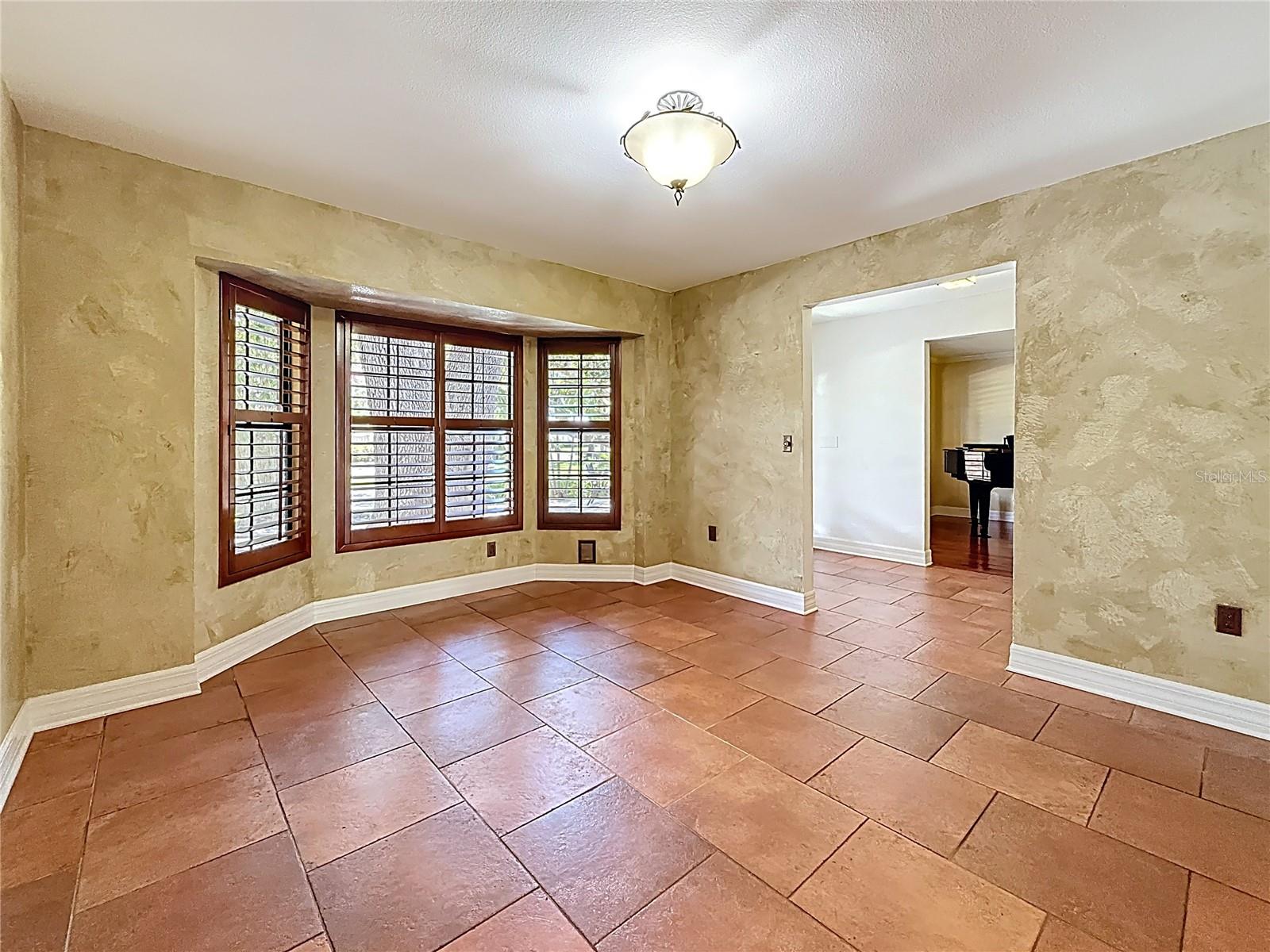 Image 8 of 51 For 2439 Madrid Avenue