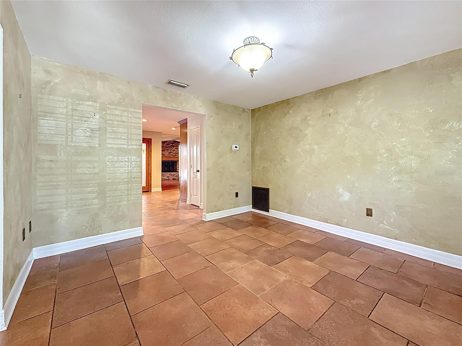 Image 9 of 51 For 2439 Madrid Avenue