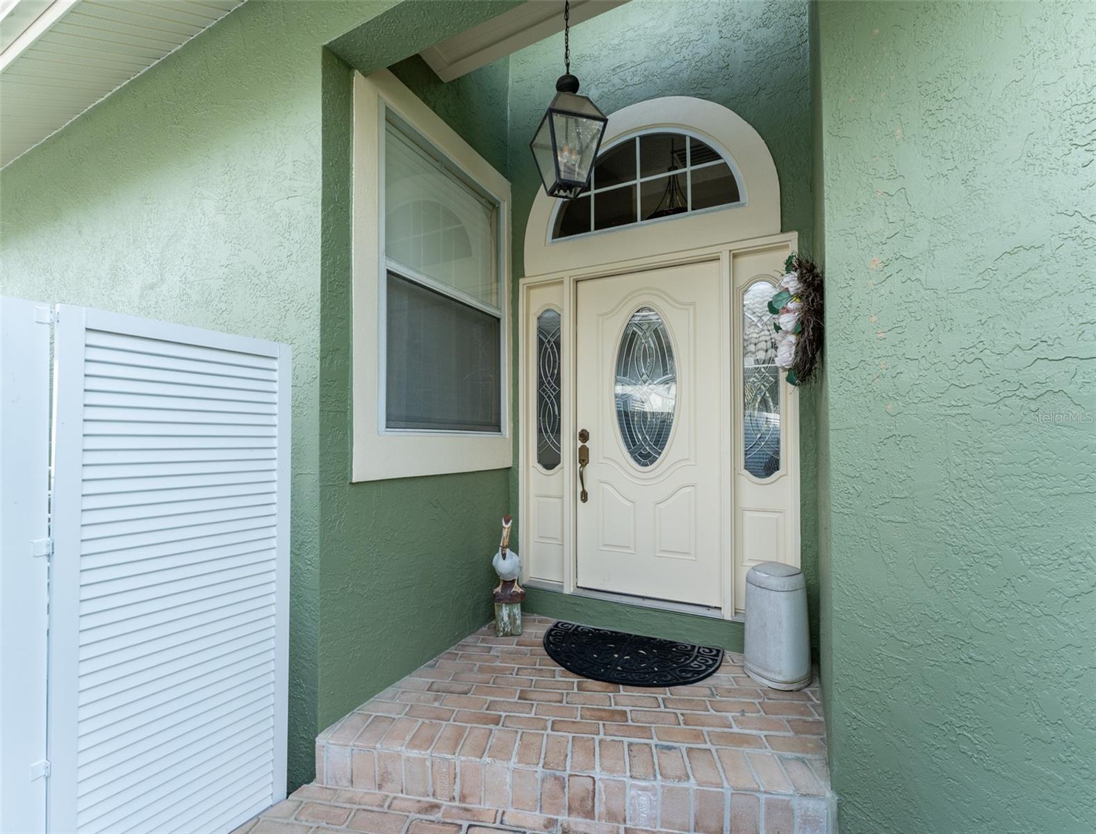 Listing photo id 9 for 835 Symphony Isles Boulevard