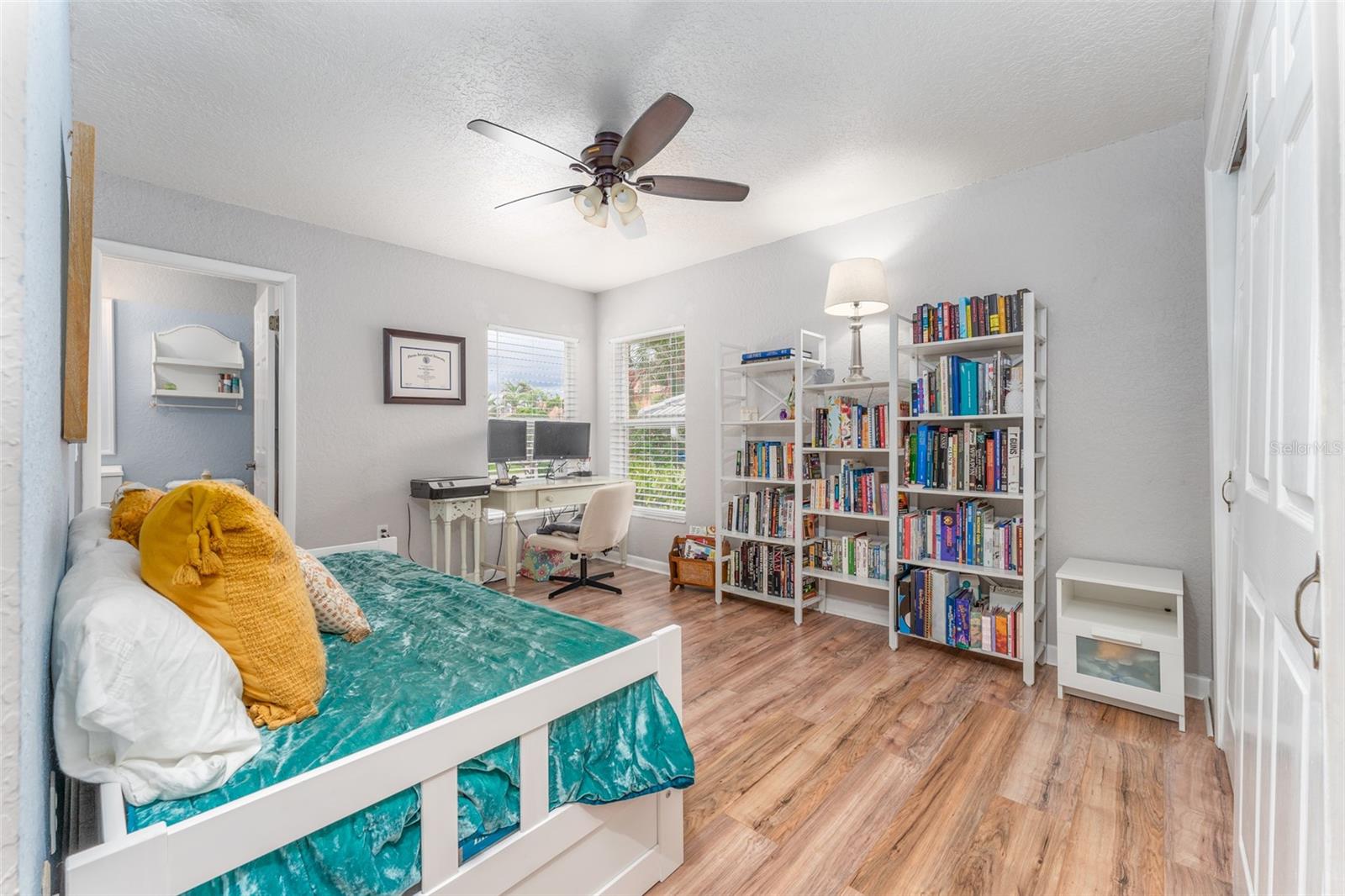 Listing photo id 27 for 835 Symphony Isles Boulevard
