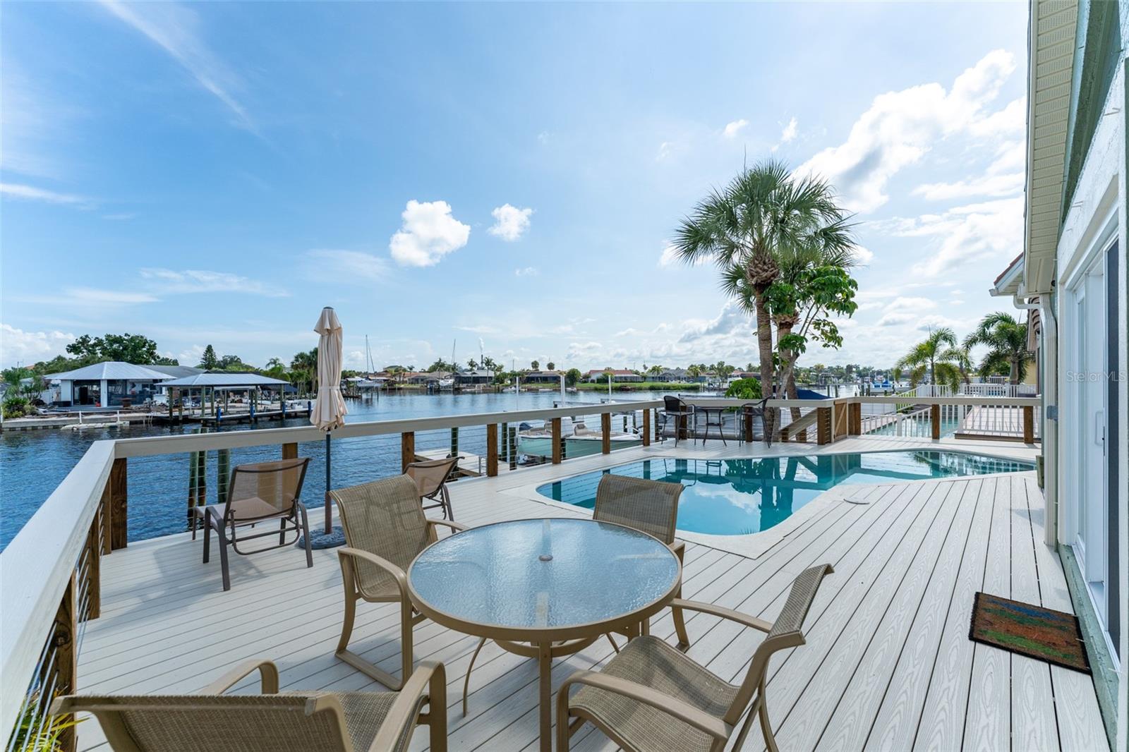 Listing photo id 1 for 835 Symphony Isles Boulevard