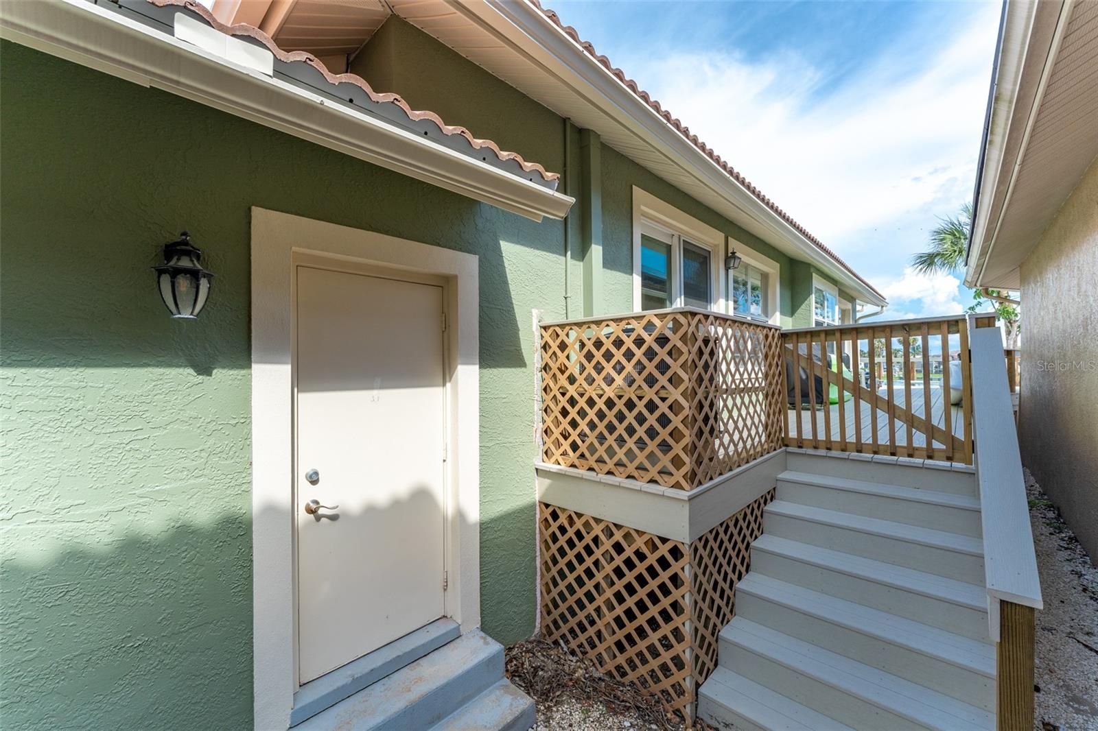 Listing photo id 36 for 835 Symphony Isles Boulevard