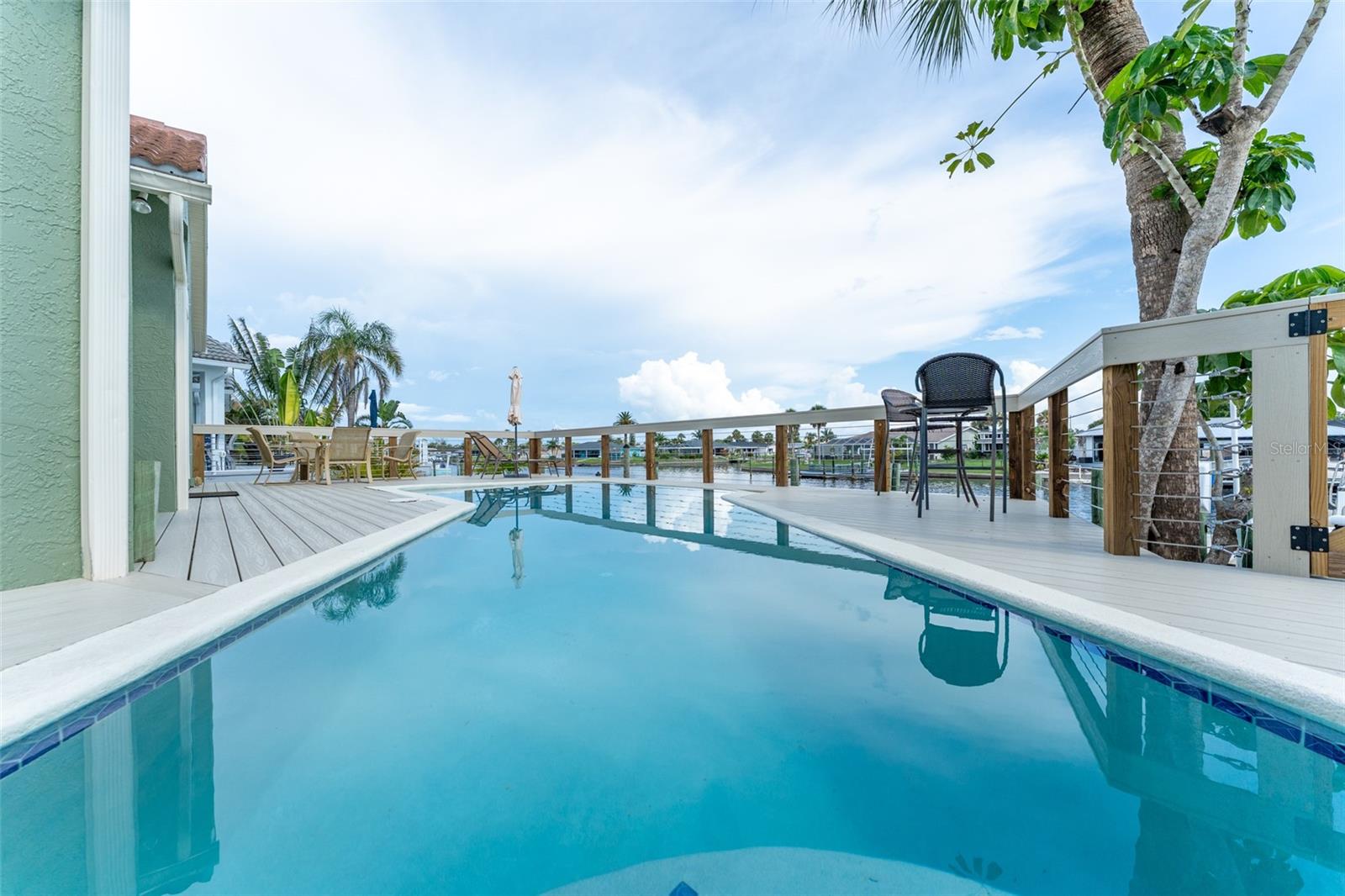 Listing photo id 42 for 835 Symphony Isles Boulevard