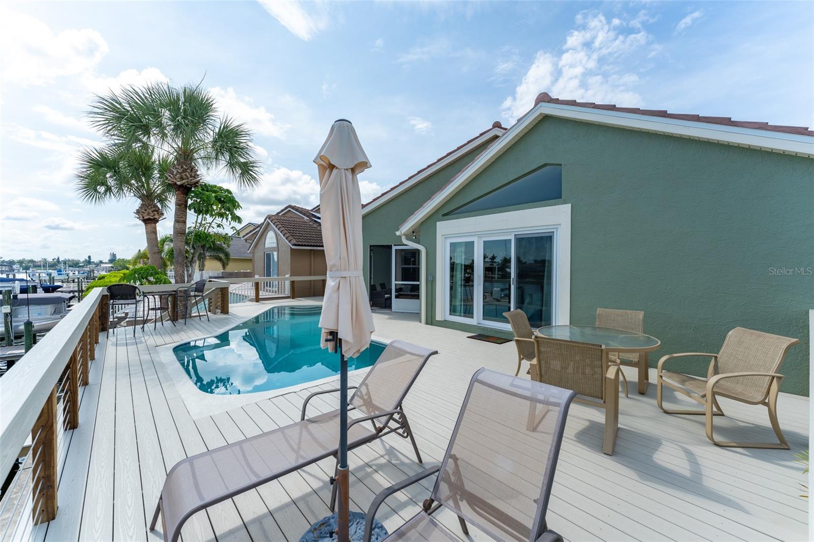 Listing photo id 43 for 835 Symphony Isles Boulevard