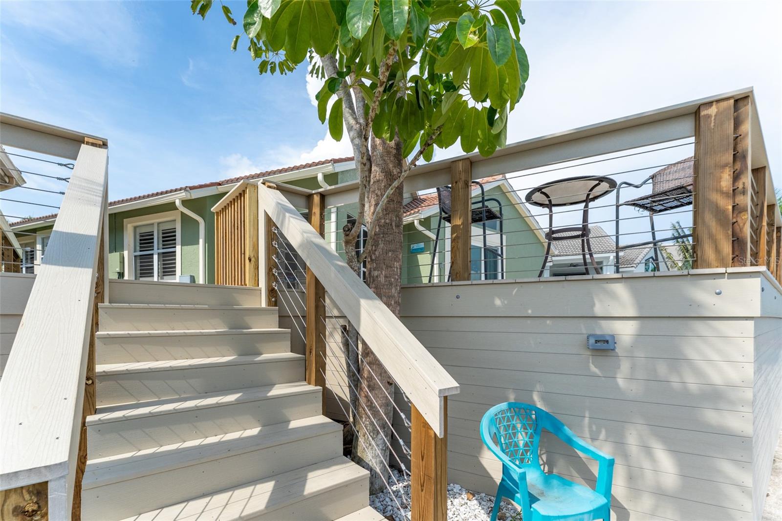 Listing photo id 46 for 835 Symphony Isles Boulevard