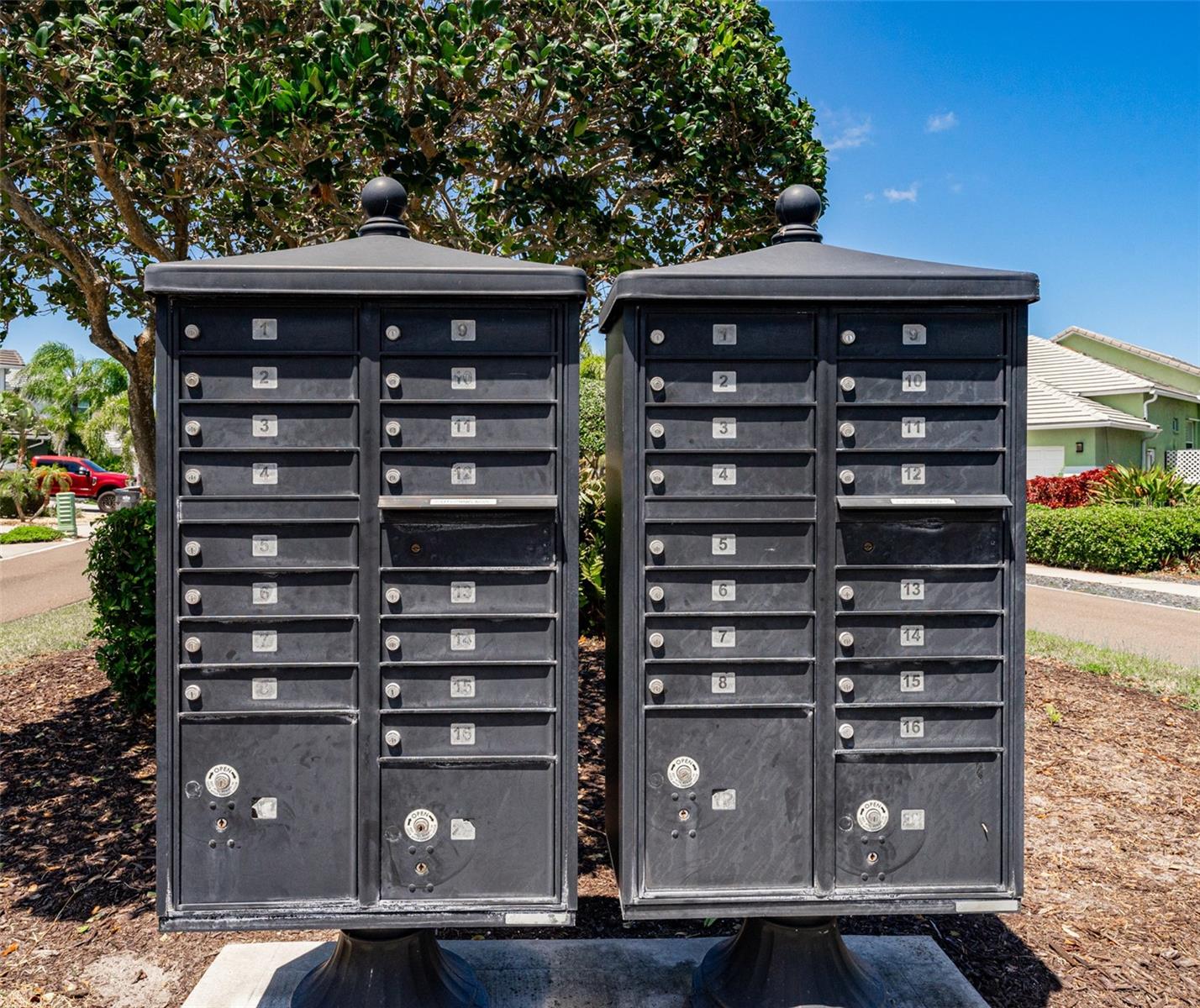 Listing photo id 57 for 835 Symphony Isles Boulevard