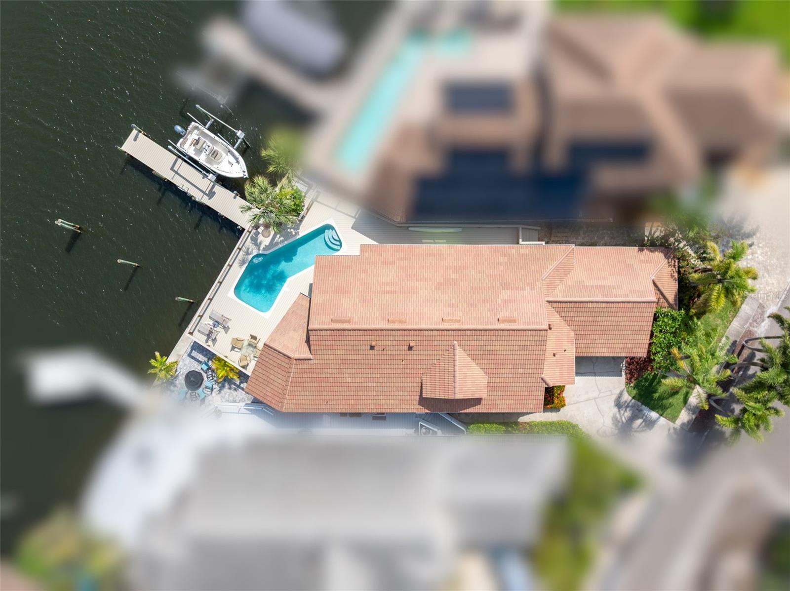 Listing photo id 4 for 835 Symphony Isles Boulevard