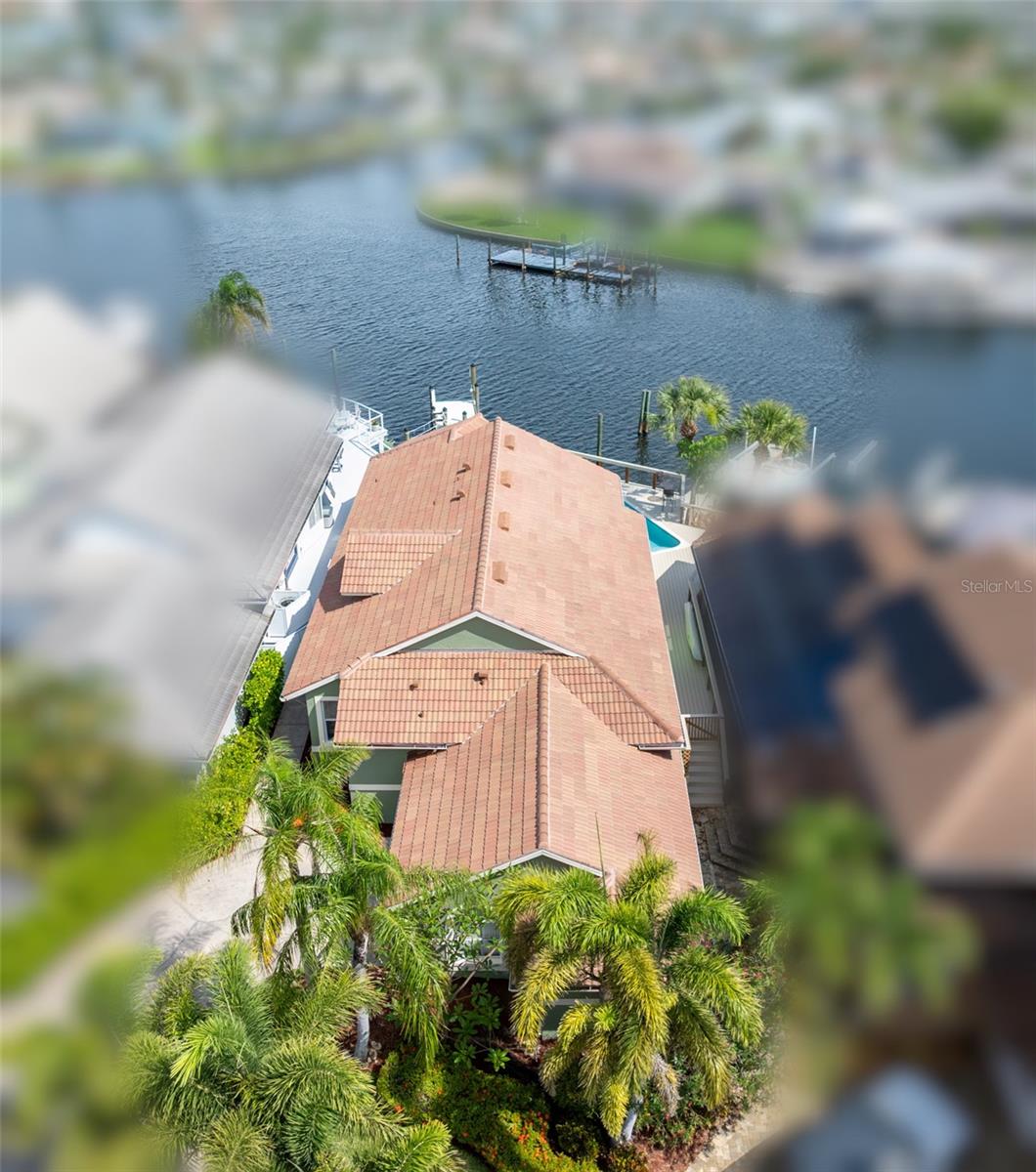 Listing photo id 5 for 835 Symphony Isles Boulevard