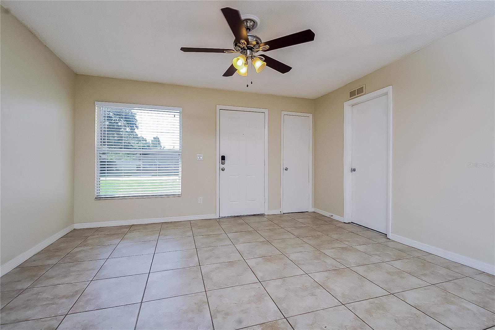 Image 2 of 16 For 129 Magnolia Avenue