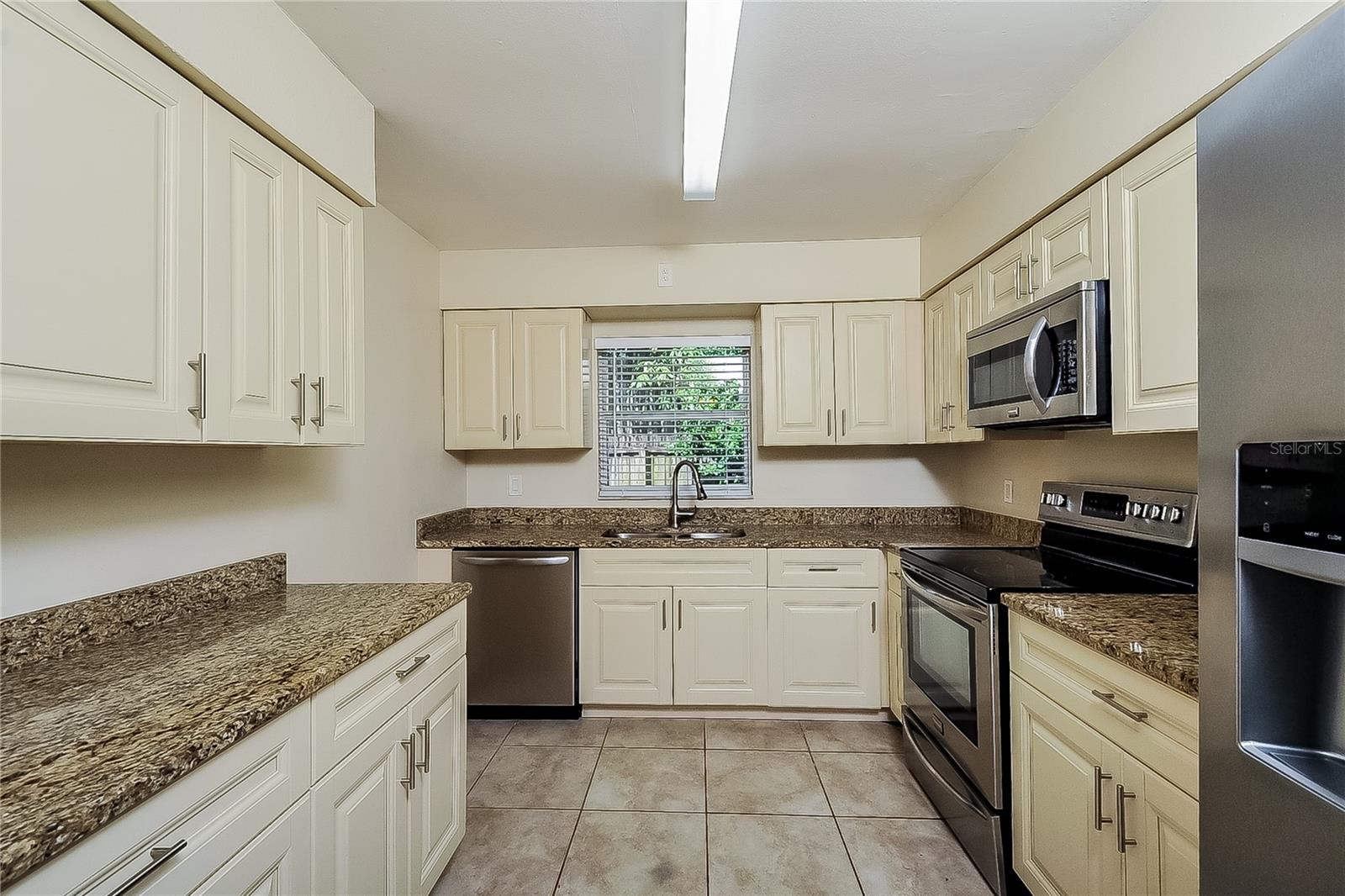 Image 4 of 16 For 129 Magnolia Avenue