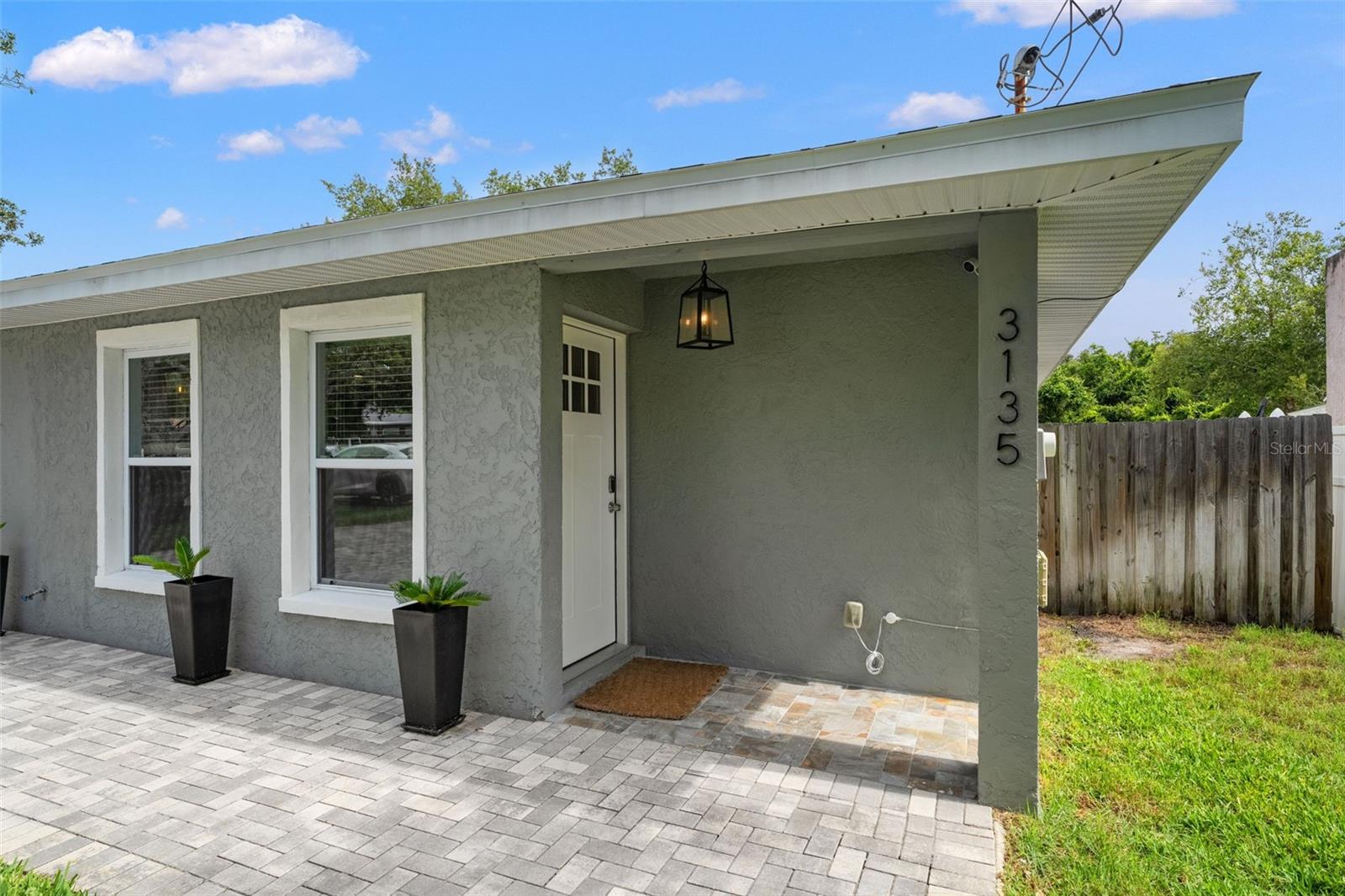 Image 3 of 40 For 3135 Varn Avenue