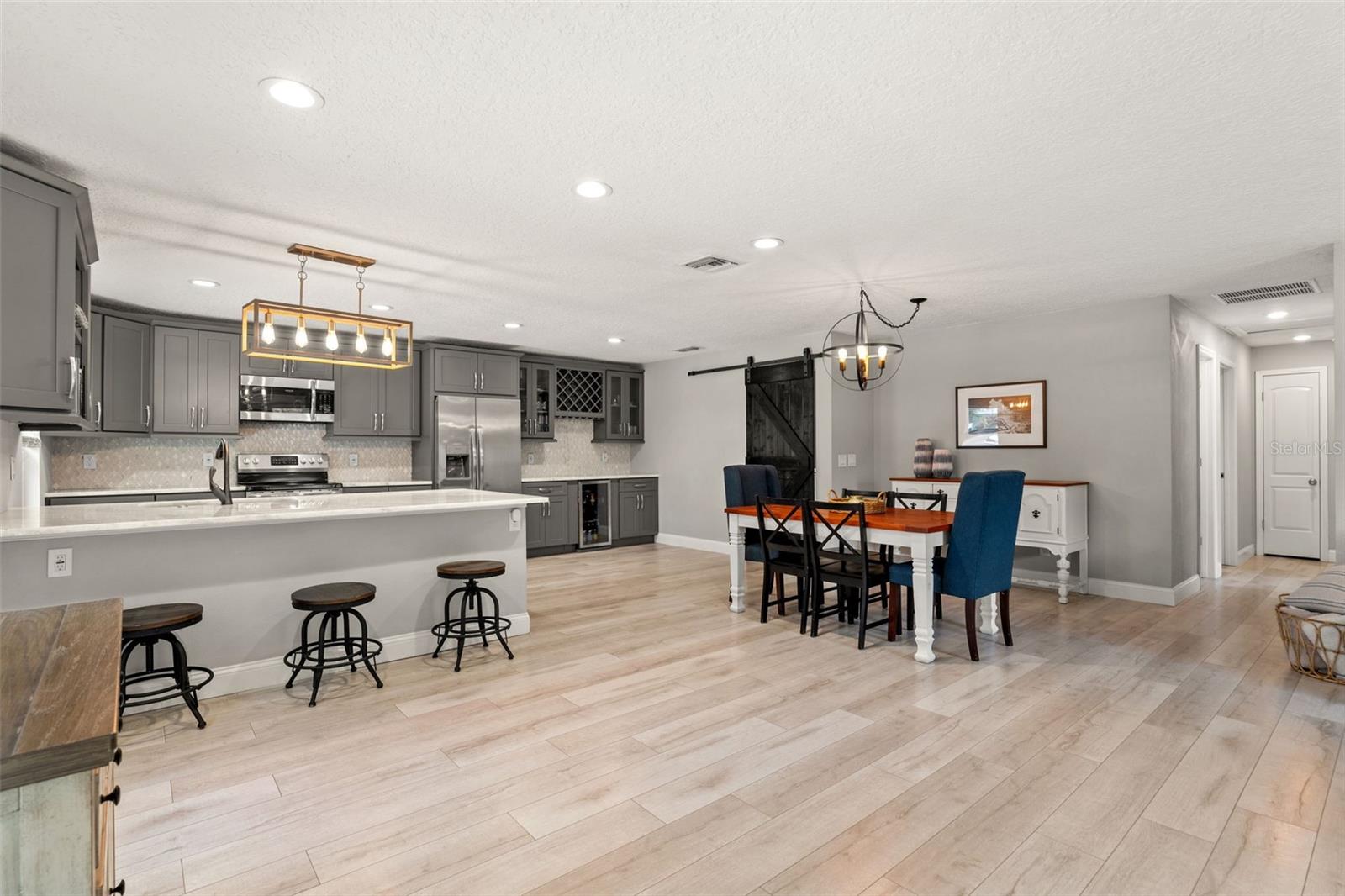 Image 6 of 40 For 3135 Varn Avenue