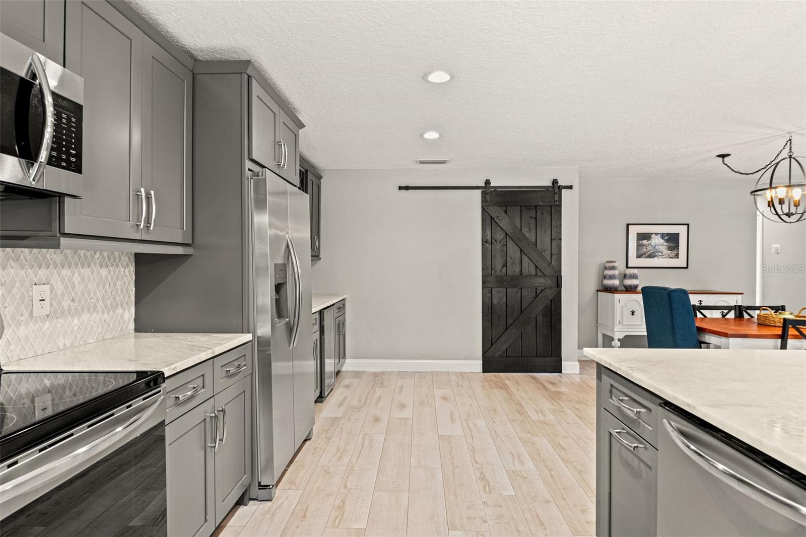 Image 9 of 40 For 3135 Varn Avenue