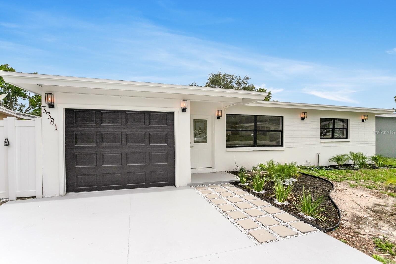 Image 29 of 37 For 3381 19th Place Sw