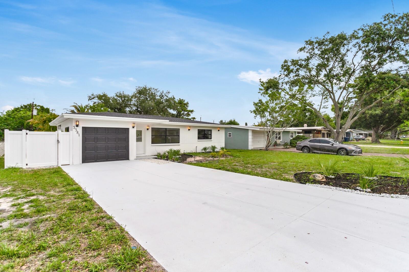 Image 30 of 37 For 3381 19th Place Sw