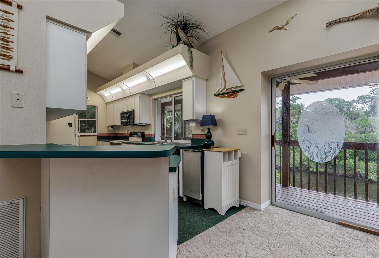 Image 15 of 19 For 12390 Standish