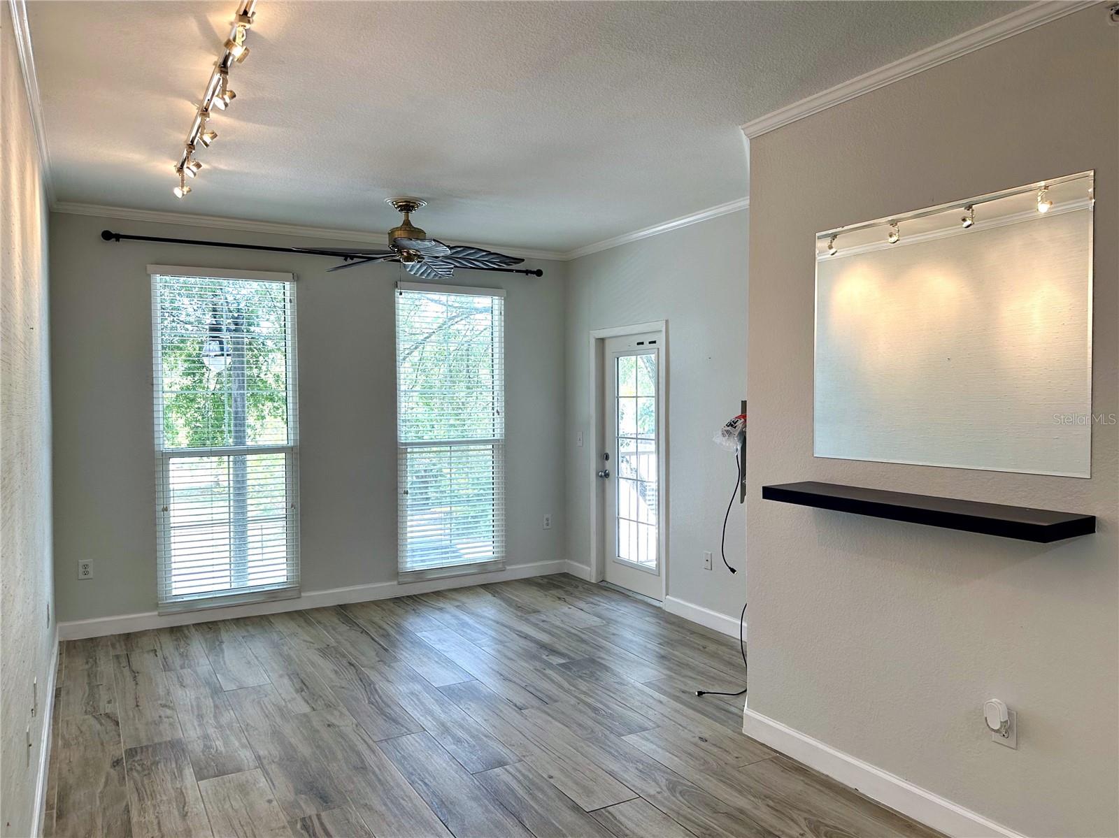 Image 7 of 40 For 410 Armenia Avenue 926