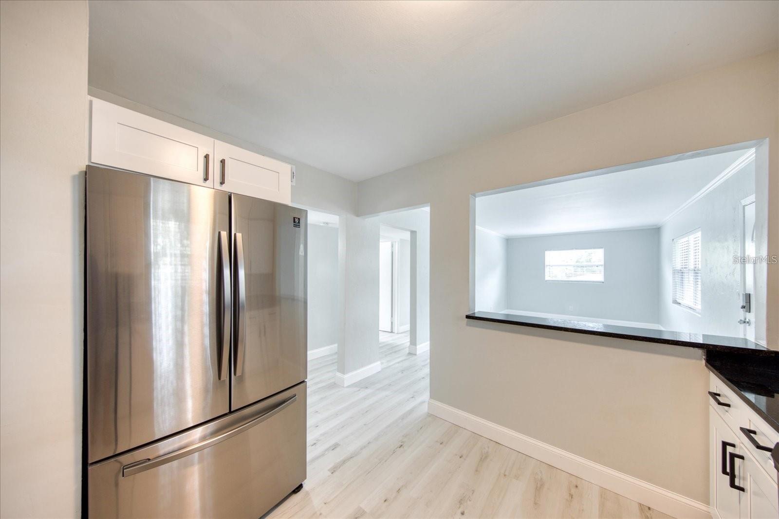 Image 11 of 23 For 662 Union Street B