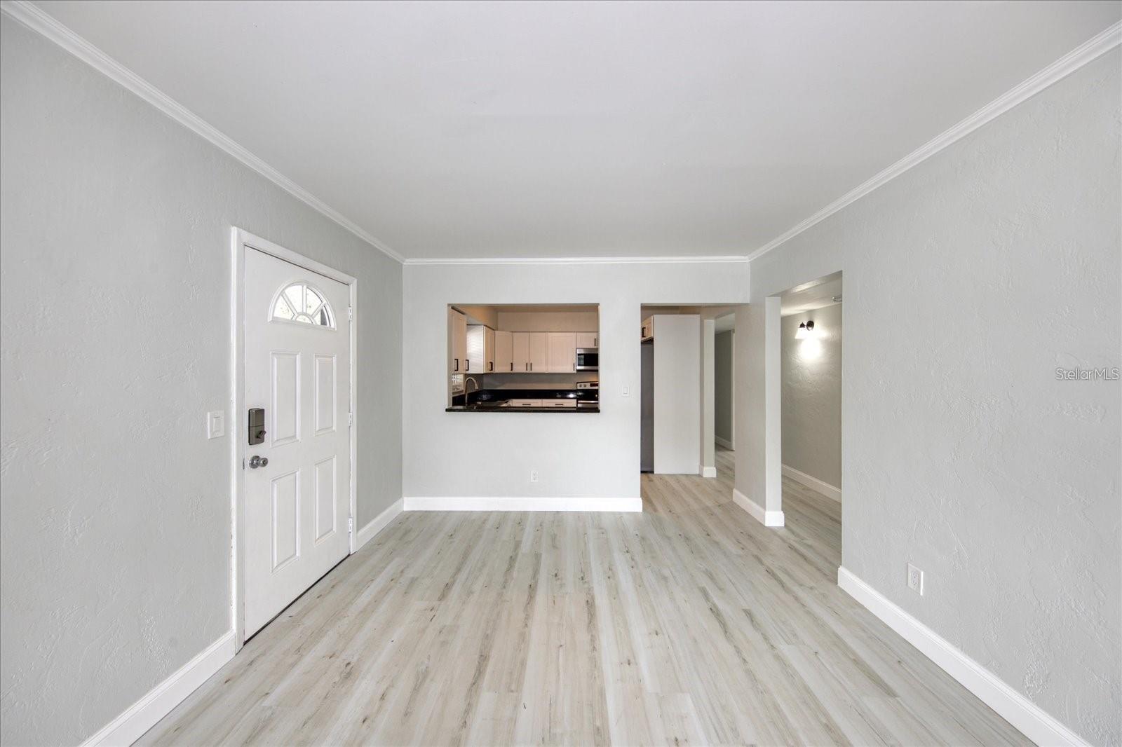 Image 4 of 23 For 662 Union Street B